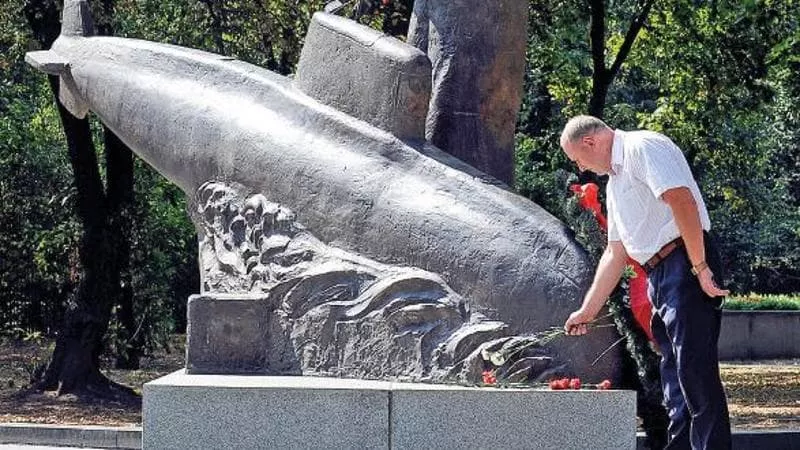 Kursk: la tragedia del sottomarino russo che scosse il mondo - difesanews.com Kursk: la tragedia del sottomarino russo che scosse il mondo - difesanews.com